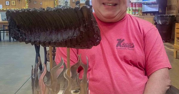 Kreuz Market Pitmaster Roy Perez inducted into Barbecue Hall of Fame 